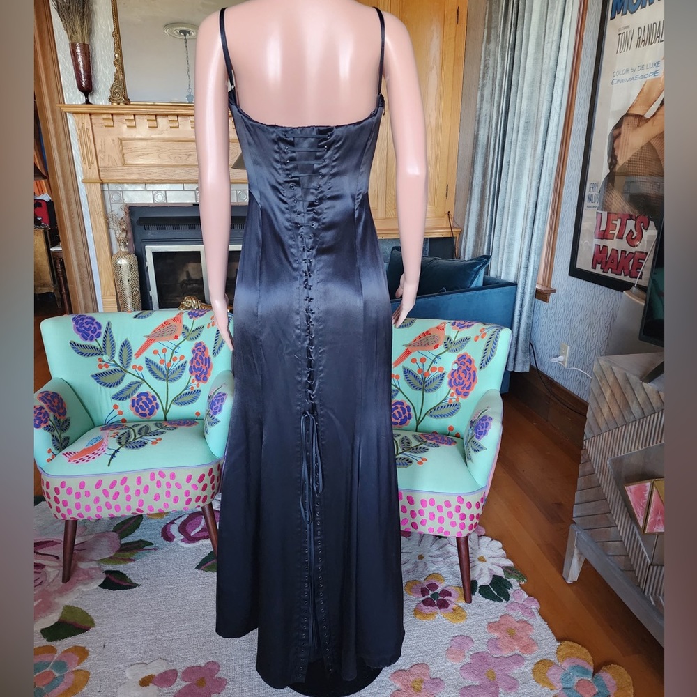 Gorgeous Vera Wang Black Satin Gown Floor Length Corset Back 6 - Picture 2 of 8